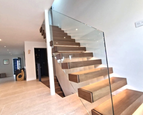 Saltdean - Floating Cantilever Staircase Project (5)