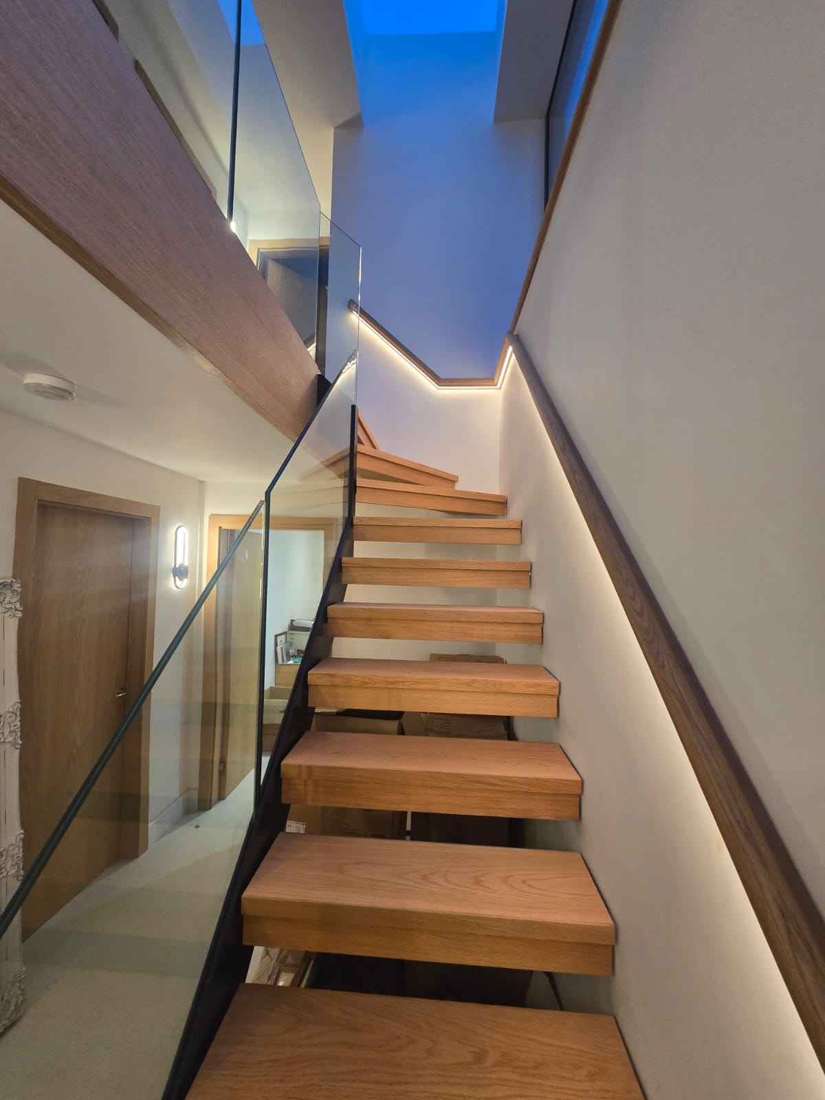 Peasemarsh Cantilever Staircase - East Sussex (15)