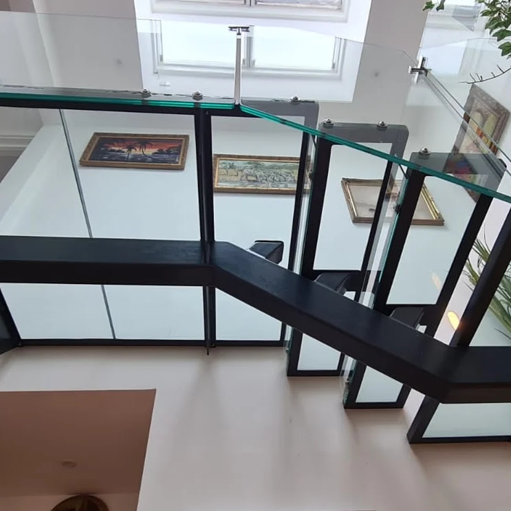 Telscombe-glass-staircase (3)